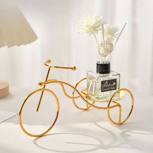 Portavelas Dorado con Forma de Bicicleta, Frasco de Vidrio Ámbar, Soporte Metálico para Velas, Portavelas Decorativo para Velas de Té, para Decoración del Hogar y Fiestas - Product Image 6
