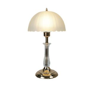 Elegante Lámpara de Mesa de Metal Latón con Acabado Texturizado y Pantalla de Tela Clásica para Proyectos de Decoración del Hogar de Primera Calidad - Product Image 1