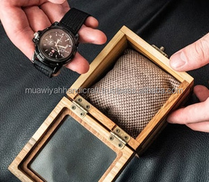 Boîte de montre en bois de luxe de style de haute qualité cadeau pour hommes boîte de montre personnalisée en bois fait à la main - Product Image 4