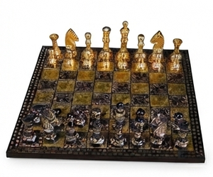 Juego de Ajedrez de Metal de Lujo, Piezas de Ajedrez de Latón Antiguo Plateado, Tablero de Ajedrez Clásico, Juego de Mesa de Alta Calidad Hecho a Mano - Product Image 5