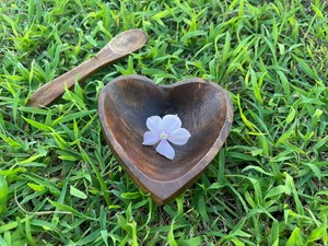 EXTRA <b>LARGE</b> Heart Acacia Wood <b>Bowl</b>| Acacia <b>Bowl</b>| Wooden Heart <b>Bowl</b> | Heart Dough <b>Bowl</b> | Handmade <b>bowl</b> | Salad <b>Bowl</b> - Product Image 5