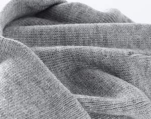 Bonnet d'hiver douillet pour homme avec visière et revers double tricoté, design isolant et chaud - Product Image 6