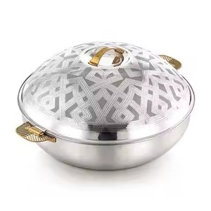 Olla para guisar de acero inoxidable con tapa de cúpula con patrón geométrico de rejilla y asas doradas para mesa - Product Image 1