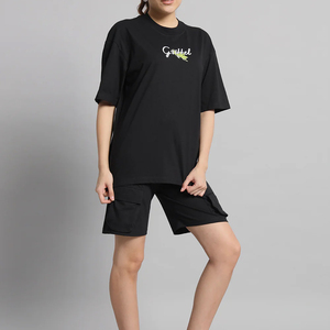 ชุดเซ็ตเสื้อยืดและกางเกงขาสั้นแฟชั่นลำลองสำหรับผู้หญิงรุ่นใหม่ล่าสุด ระบายอากาศได้ดี ลายเรียบ สำหรับสาวๆ ขายส่ง - Product Image 4