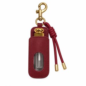 Porte-clés pour brillant à lèvres en cuir PU bordeaux personnalisé, vente en gros - Product Image 3