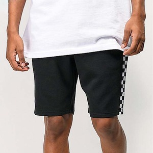 Shorts décontractés pour hommes en toile noire unie avec bande latérale, taille élastiquée à cordon, tricotés, respirants, taille mi-haute - Product Image 3