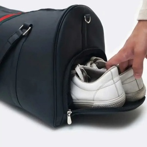 Sac de voyage en cuir véritable de luxe avec grande capacité de rangement, coutures de qualité supérieure et design élégant pour week-end - Product Image 2