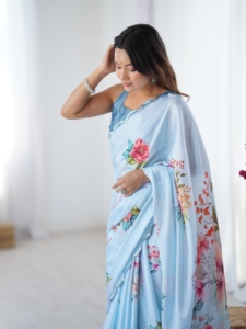 Elegante sari azul claro con estampado floral y borde de encaje con espejos, sari de chinnon para mujer, ropa de fiesta, sari indio. - Product Image 5