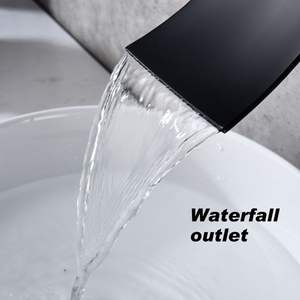 Grifo de lavabo en cascada para baño, montado en la pared, elegante accesorio de baño. - Product Image 3