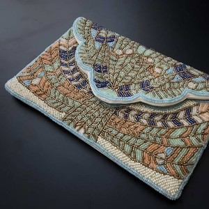 Pochette à perles faite à la main, verte et bleue, sac de soirée avec cordon, cadeau pour pochette, pochette à perles de créateur par MULTI CRAFT - Product Image 2