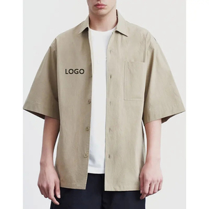 Chemise Oxford kaki à manches courtes pour homme, coupe oversize, couleur unie, respirante, décontractée, avec logo imprimé sur le devant, tricotée 100% coton vierge - Product Image 1