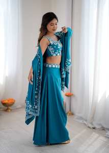 Conjunto Dhoti Occidental de Crepé Francés de Diseño con Chal Bordado y Choli sin Coser - Product Image 2