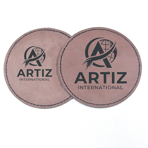 Parches de Cuero PU con Logotipo Personalizado al por Mayor, Etiquetas Ligeras Termoadhesivas de Cuero Sintético con Brillo Triangular - Product Image 2