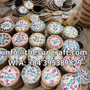 Posavasos de Mosaico de Nácar Tropical - Borde de Ratán Trenzado - Base Decorativa Protectora del Calor para Mesas de Café - Product Image 3