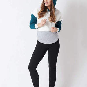 Sweat-shirt à capuche oversize pour femme avec design multi-panneaux, en tissu mélange de coton doux, idéal pour le streetwear - Product Image 5