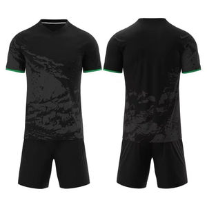 ชุดฟุตบอลคุณภาพสูงสั่งทำพิเศษสำหรับผู้ใหญ่ ผ้าโพลีเอสเตอร์ 100% กันน้ำ ระบายอากาศ แห้งเร็ว สกรีนชื่อทีมได้ แบบยูนิเซ็กซ์ - Product Image 3