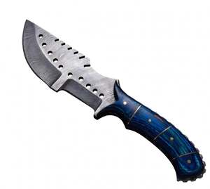 Cuchillo de exterior de acero de Damasco hecho a mano con mango de madera azul y hoja esqueletizada con orificios de ventilación - Product Image 4