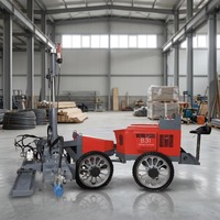 Installation de stockage frigorifique avec application de ciment laser |   Niveleur et finisseur de surface en béton pour entrepôts logistiques à hauts plafonds