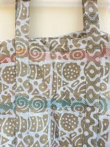 Sac fourre-tout matelassé patchwork en gros – Grand sac à main en coton à bandoulière pour femme - Product Image 5