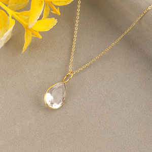 Collar con Colgante de Cristal de Cuarzo Facetado, Cadena de Latón Chapada en Oro de 18k, Engaste de Bisel Hecho a Mano, Estilo Minimalista para Boda - Product Image 4