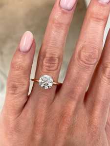 Bague de fiançailles solitaire diamant, sertie halo à griffes, étincelante, en or massif 14 carats, taille ronde, diamant de laboratoire, minimaliste, pour demande en mariage, vente en gros - Product Image 6