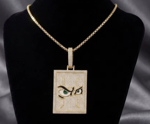 Collar con colgante rectangular de diamantes de agua dulce en tono dorado, con ojo verde, estilo hip hop, cadena de joyería para fiestas infantiles unisex - Product Image 2