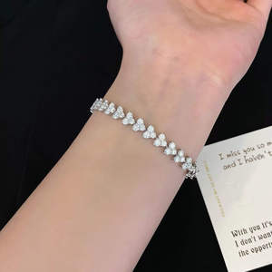 กำไลข้อมือฮิปฮอปทรงวงรีประดับเพชรทองคำ 18K ชุบทองคำ 18K แบบหนามเตย ได้รับการรับรองจาก IGI เหมาะสำหรับทุกเพศ หรูหรา ใส่ได้ทุกวัน สำหรับงานปาร์ตี้ - Product Image 1