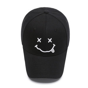 Casquette de baseball noire à 6 panneaux avec logo brodé blanc sur le panneau avant, ajustement réglable, style décontracté unisexe, matière en coton. - Product Image 4