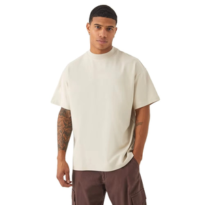 Camisetas Extra Grandes de Algodón Grueso con Cuello Redondo Personalizadas para Hombre, Logotipo Frontal, Estilo Urbano Ecológico, Hechas en Pakistán - Product Image 1