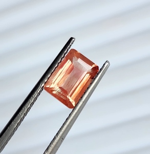 Pierre de soleil d'Oregon orange cuivrée de qualité supérieure naturelle, pierres précieuses facettées non montées pour la fabrication de bijoux, disponible au prix de gros. - Product Image 1