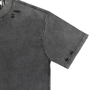 เสื้อยืดสตรีทแวร์ผู้ชายแบบดิสเทรส ปรับแต่งได้ 100% ผ้าฝ้าย น้ำหนักเบา แห้งเร็ว พร้อมโลโก้แบบกำหนดเอง - Product Image 3