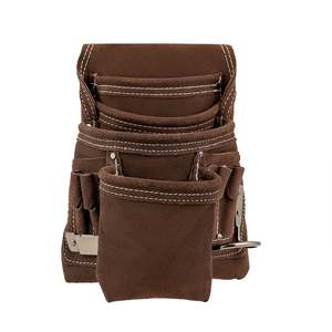 Sac à outils marron avec plusieurs poches et attaches métalliques pour électriciens et charpentiers - Product Image 1