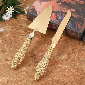 ชุดมีดและที่ตักเค้กสแตนเลสสตีลสำหรับเสิร์ฟขนมหวานสุดหรู - Product Image 1