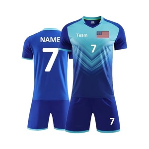 Ensemble de maillots de football pour hommes, bleu clair marine, imprimé géométrique, sublimé, évacuation de l'humidité, manches courtes, col en V, coupe athlétique - Product Image 4