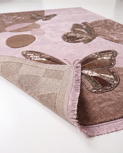 Alfombra de Lana Rosa Pálido y Marrón con Diseño de Mariposa, Ecológica, Antideslizante, Hecha a Mano, con Motivo Botánico Artístico de Insectos, Paneles Texturizados Modernos - Product Image 5