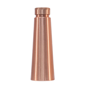 Bouteille d'eau en cuivre pur, forme ergonomique courbée, finition martelée unie, anti-fuite, gourde ayurvédique pour le sport - Product Image 5