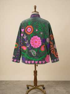 Chaqueta de terciopelo gris para mujer con bordado floral, abrigo étnico de invierno hecho a mano inspirado en Suzani, proveedores mayoristas de ropa para exportación - Product Image 2