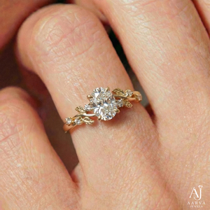 Anillo de Eternidad con Hojas y Piedra Central Ovalada de Moissanita con Engaste de Garras, Chapado en Oro de 18K, de Moda, para Compromiso - Product Image 3