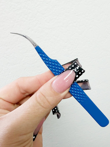 Pince à épiler de précision en acier inoxydable, manche bleu, pointe lisse pour extensions de cils - Product Image 2
