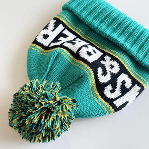 Bonnet en tricot de montagne avec pompon, unisexe, style décontracté pour l'hiver, couleurs turquoise et noir - Product Image 5
