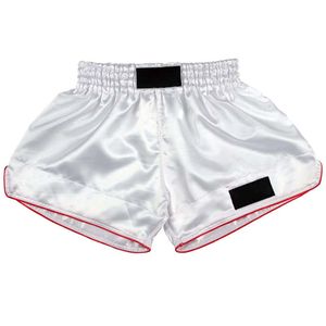 Shorts de Muay Thai pour hommes de qualité supérieure, légers, prix de gros, entièrement personnalisables, anti-plis, avec design tendance. - Product Image 1