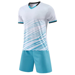 Tenue de sport de football respirante et confortable pour hommes – Vente chaude – Uniforme de football par sublimation pour entraînement en extérieur - Product Image 3