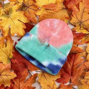Bonnet d'hiver chaud en tricot pour femme, style mode tie-dye, en fourrure de lapin longue et pelucheuse, avec lettres en relief sur le dessus - Product Image 5