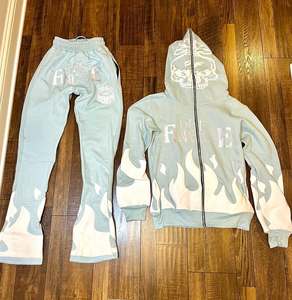 Ensemble de survêtement personnalisé OEM pour femme, brodé, avec sweat à capuche et short, effet délavé soleil, strass, style streetwear court - Product Image 3