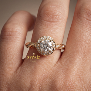 Anillo de compromiso con halo en espiral de diamante cultivado en laboratorio de corte redondo, plata de ley, para fiesta de bodas, banda trenzada pavé de 0.53 CT - Product Image 5