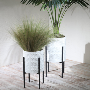 Soporte para Macetas de Hierro Metálico de Alta Calidad con Acabado Pulido Moderno, Diseño Ligero y Duradero, Fácil Mantenimiento, Uso Decorativo para el Hogar - Product Image 4