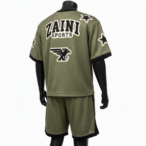 ชุดเซ็ตเสื้อยืดแขนสั้นผ้าเจอร์ซีย์ตาข่ายพรีเมียม 180 GSM สีเขียวมะกอก ตกแต่งด้วยแผงสีดำ ปักโลโก้ด้วยไหมเชนีล สำหรับผู้ชาย - Product Image 5