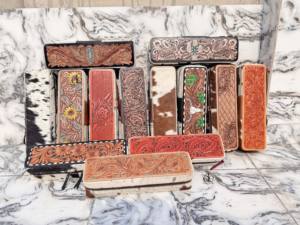 Estuche de Cuero Repujado a Mano Resistente al Calor para Rizador de Pelo, Estilo Western con Pelo de Vaca, Organizador Perfecto para Herramientas de Peinado - Product Image 6