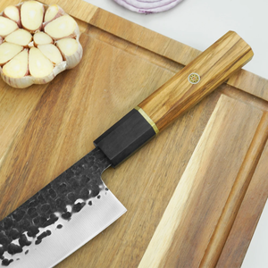 Cuchillos LEGACY BLADES de Acero con Alto Contenido de Carbono, Cuchillo de Chef para Restaurante, Hoja con Acabado Martillado a Mano, Mango de Madera, Utensilios de Cocina Profesionales - Product Image 5