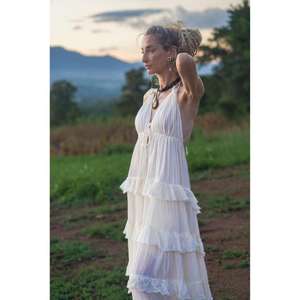 Robe longue maxi bohème à volants pour femme, col halter, superposée, idéale pour l'été, la plage et les vacances - Product Image 3